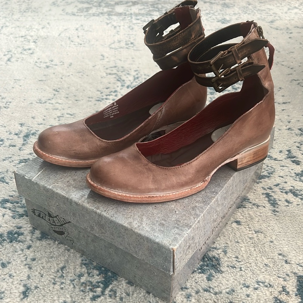 Freebird by Steven Maribel shoes side 9